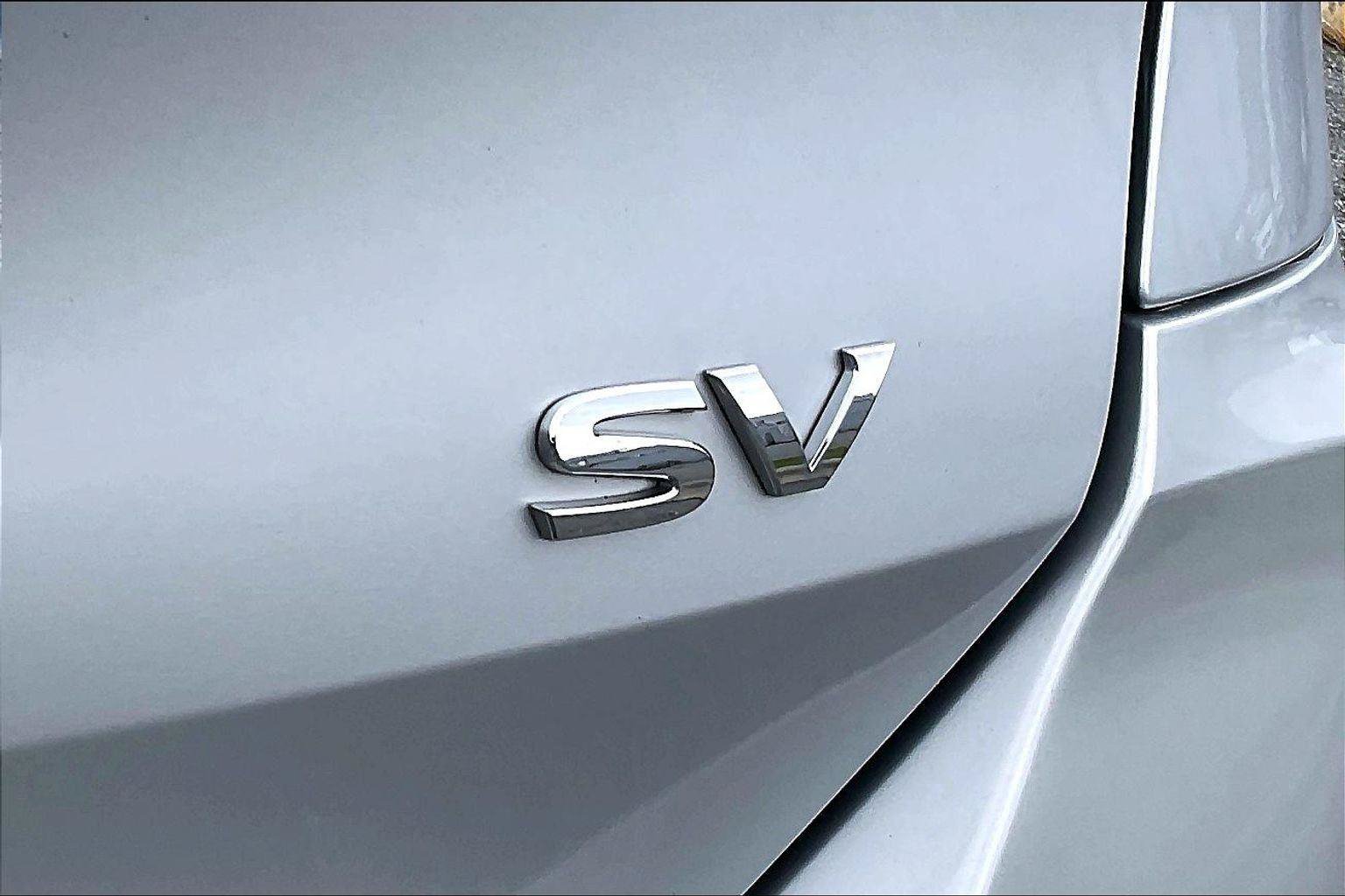 Used 2020 Nissan Rogue SV FWD image 8
