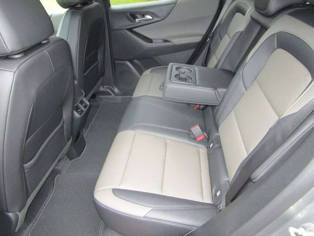 New 2026 Chevrolet Equinox LT w/ Convenience Package II image 17