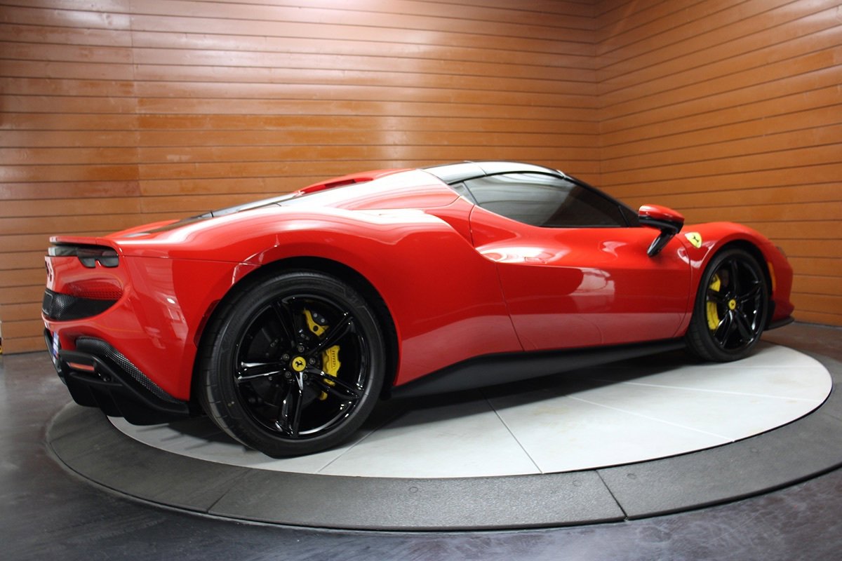 Used 2025 Ferrari 296 GTS image 15