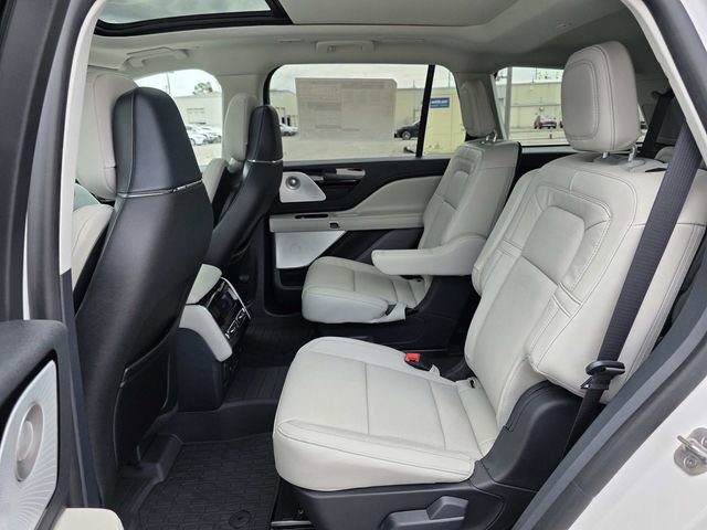 New 2025 Lincoln Aviator Reserve w/ Luxury Package image 7