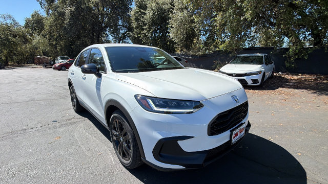 New 2027 Honda HR-V Sport image 2
