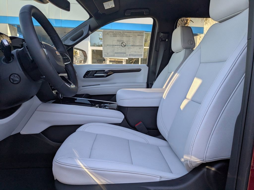 New 2025 Chevrolet Suburban Premier image 24