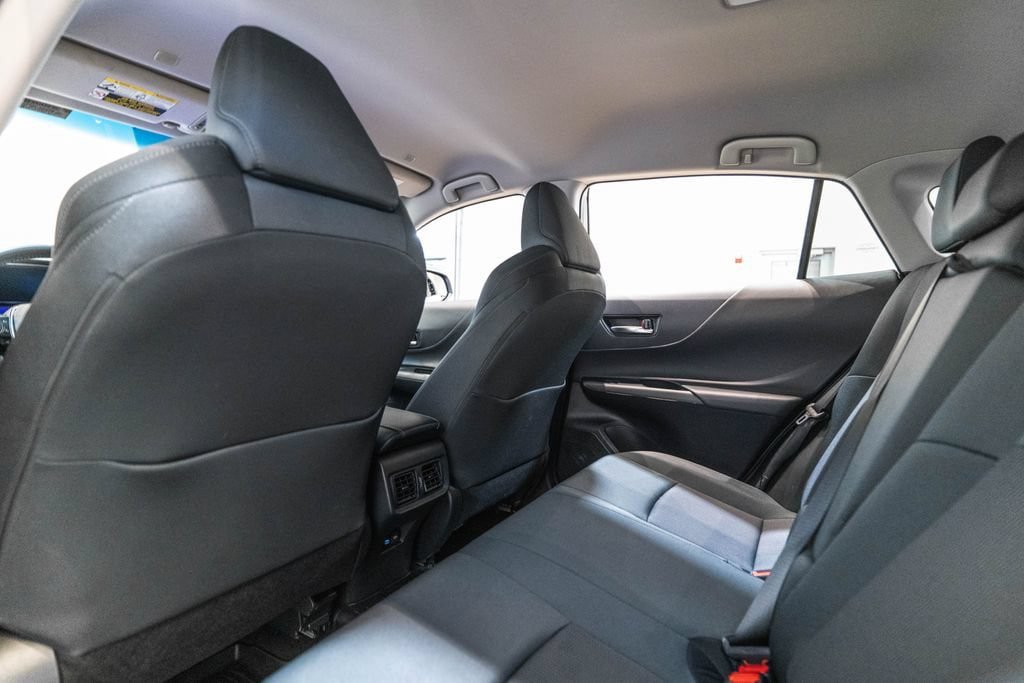 Certified 2024 Toyota Venza LE AWD/4WD image 14