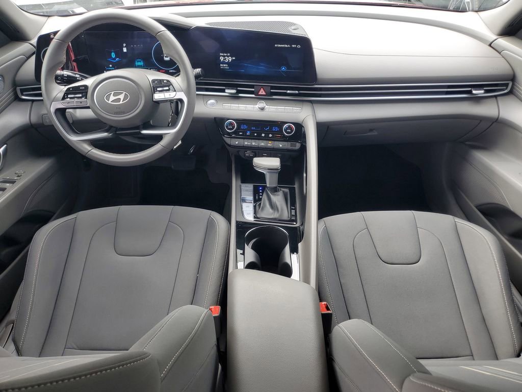 Used 2024 Hyundai Elantra SEL w/ Convenience Package FWD image 14