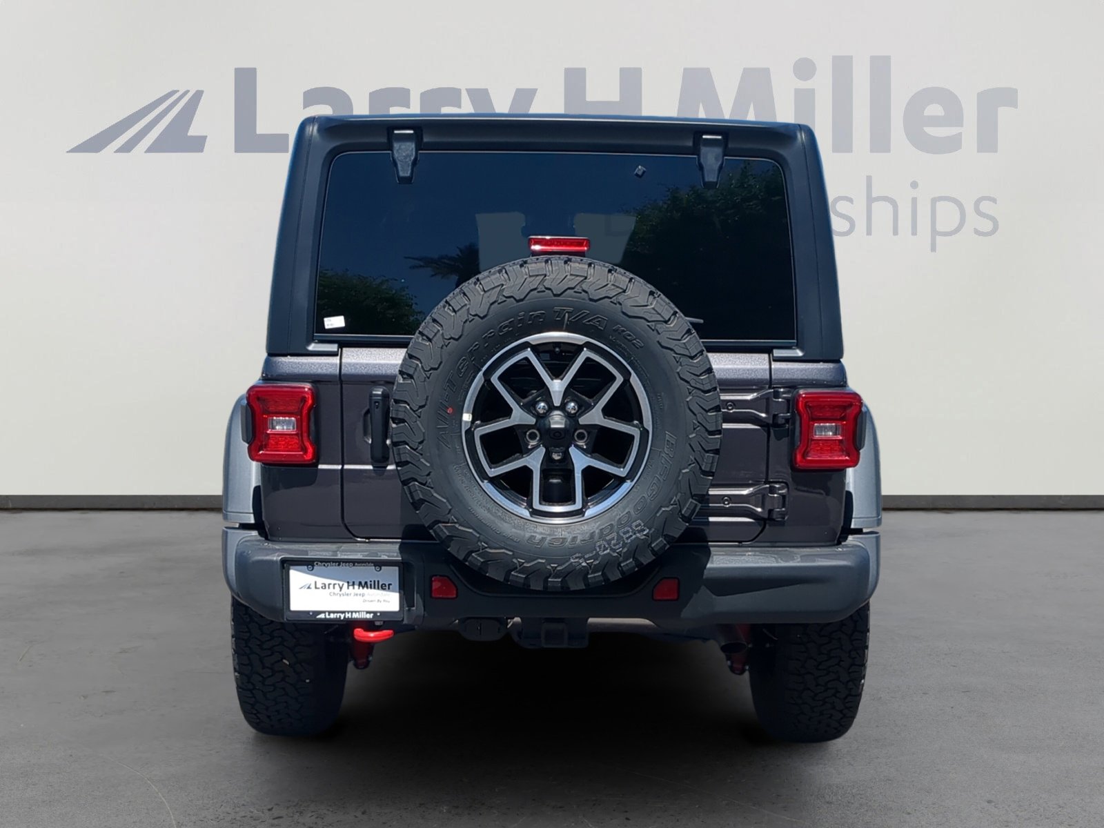 New 2025 Jeep Wrangler Unlimited Rubicon w/ Steel Bumper Group image 4