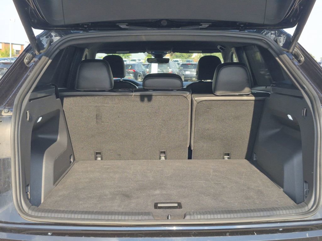 Used 2024 Volkswagen Atlas Cross Sport SE image 14