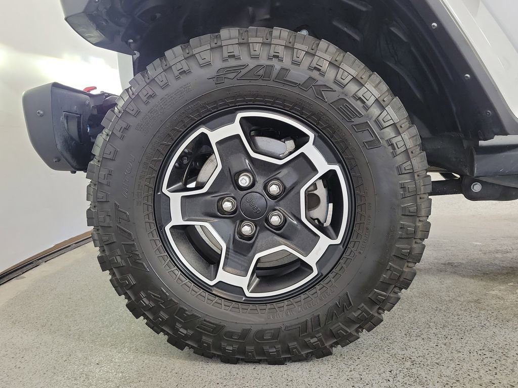 Used 2023 Jeep Gladiator Rubicon AWD/4WD image 9