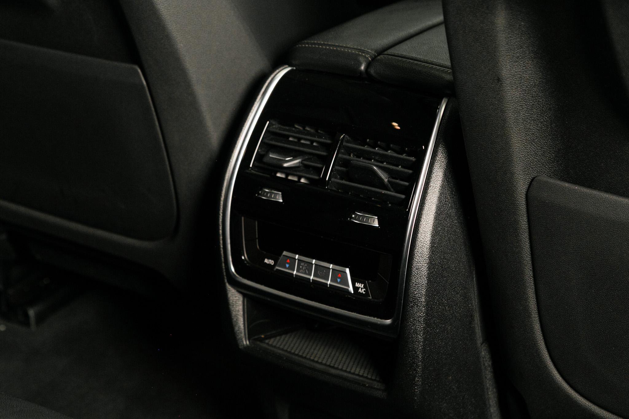 Used 2020 BMW X7 xDrive40i w/ Premium Package image 30