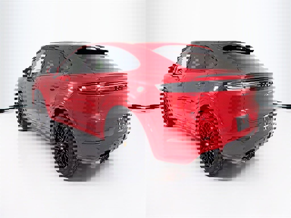 New 2026 Porsche Cayenne E-Hybrid Coupe image 3