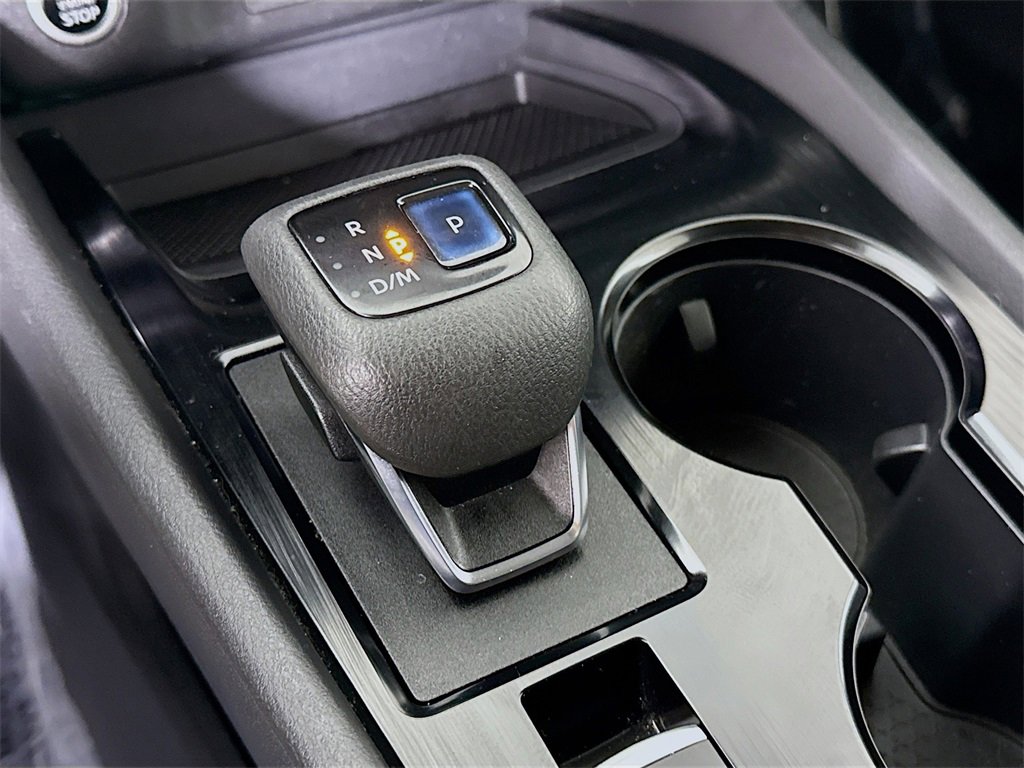 Certified 2022 Nissan Rogue SV image 9