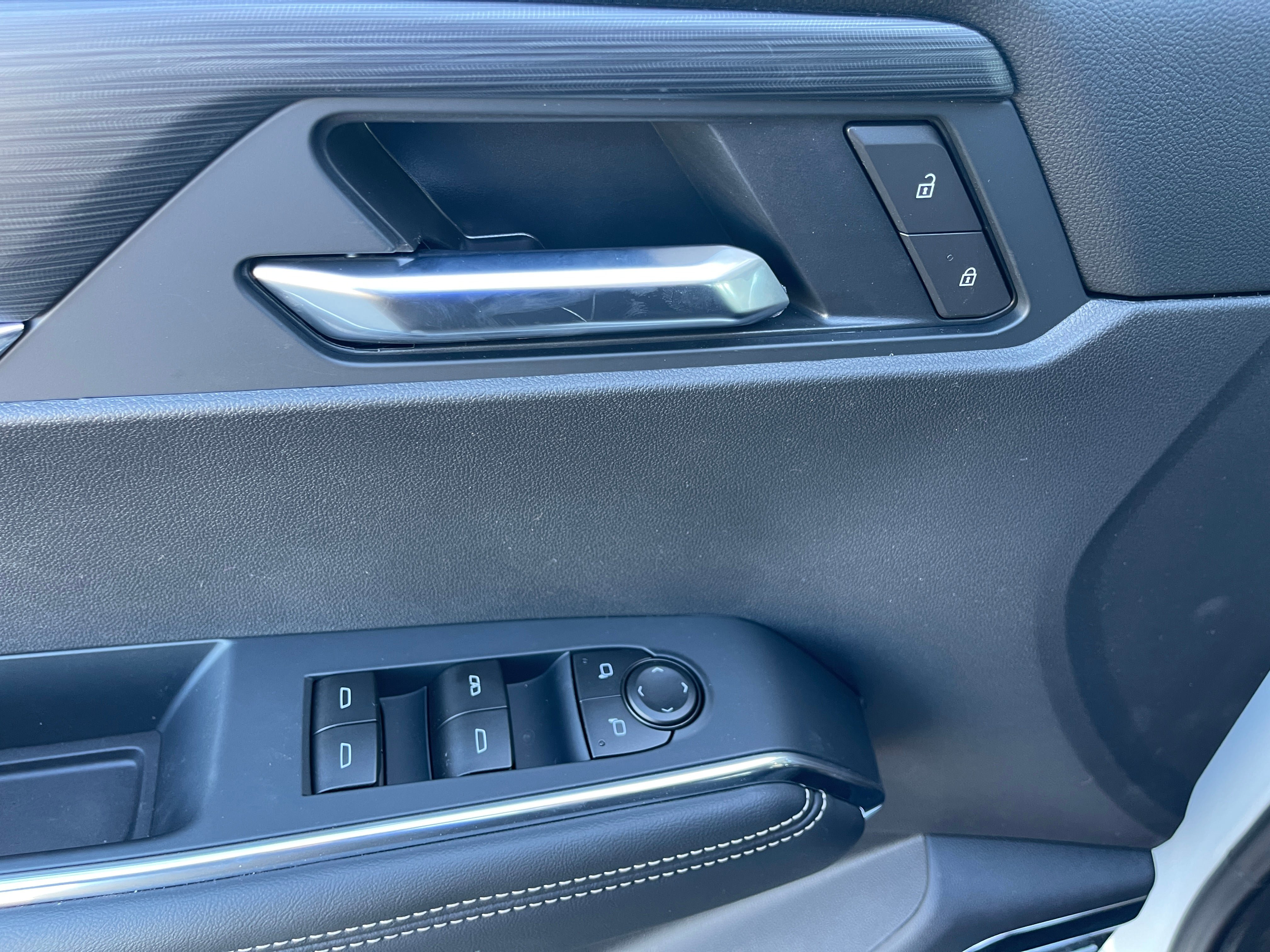 New 2026 GMC Acadia Elevation w/ Black Edition AWD/4WD image 9