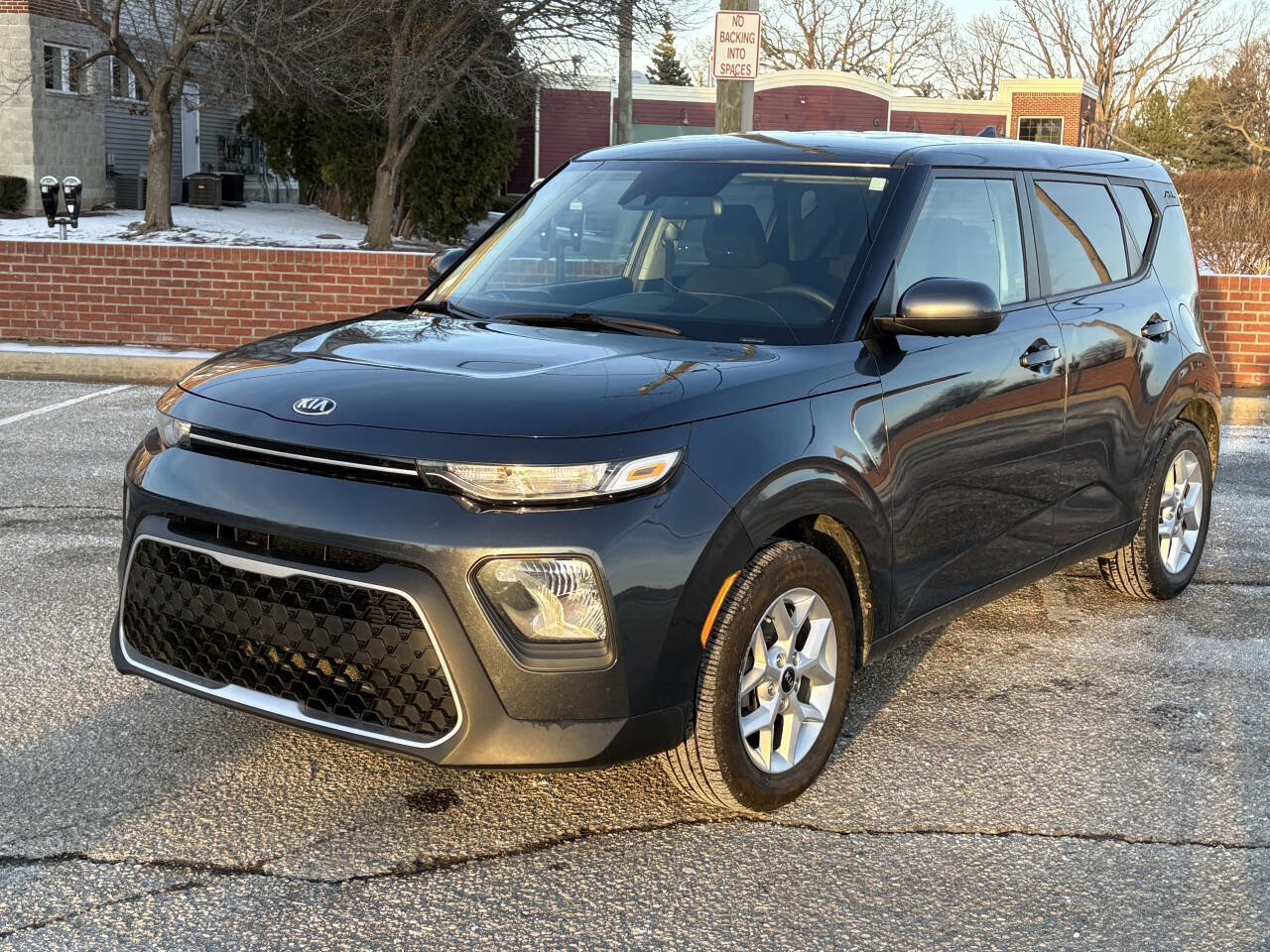 Used 2020 Kia Soul S image 2