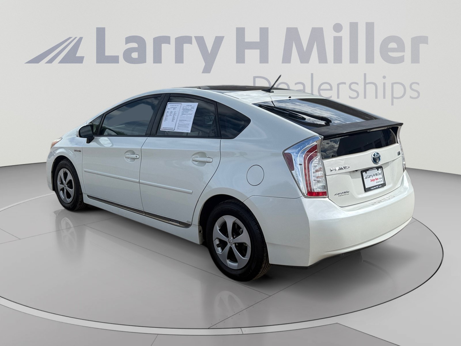 Used 2012 Toyota Prius Three w/ Solar Roof Pkg FWD image 3