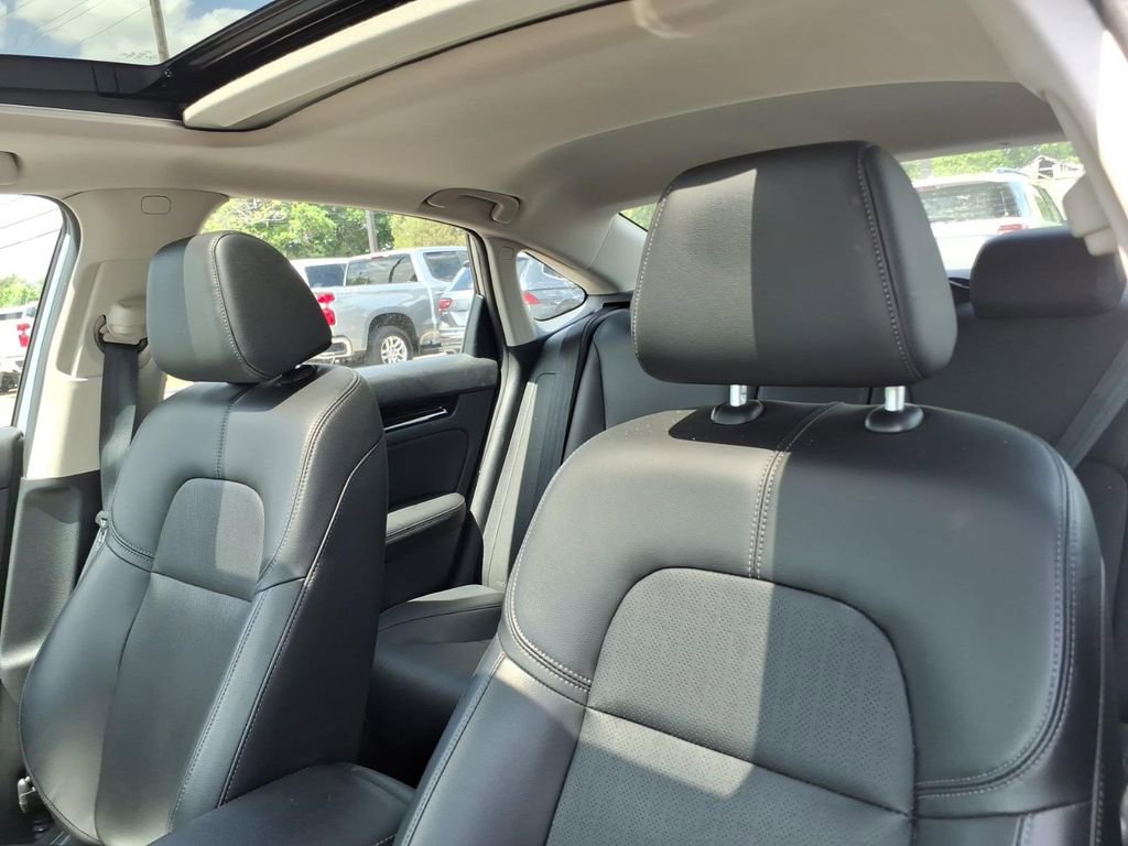 Used 2023 Honda Civic Touring image 17