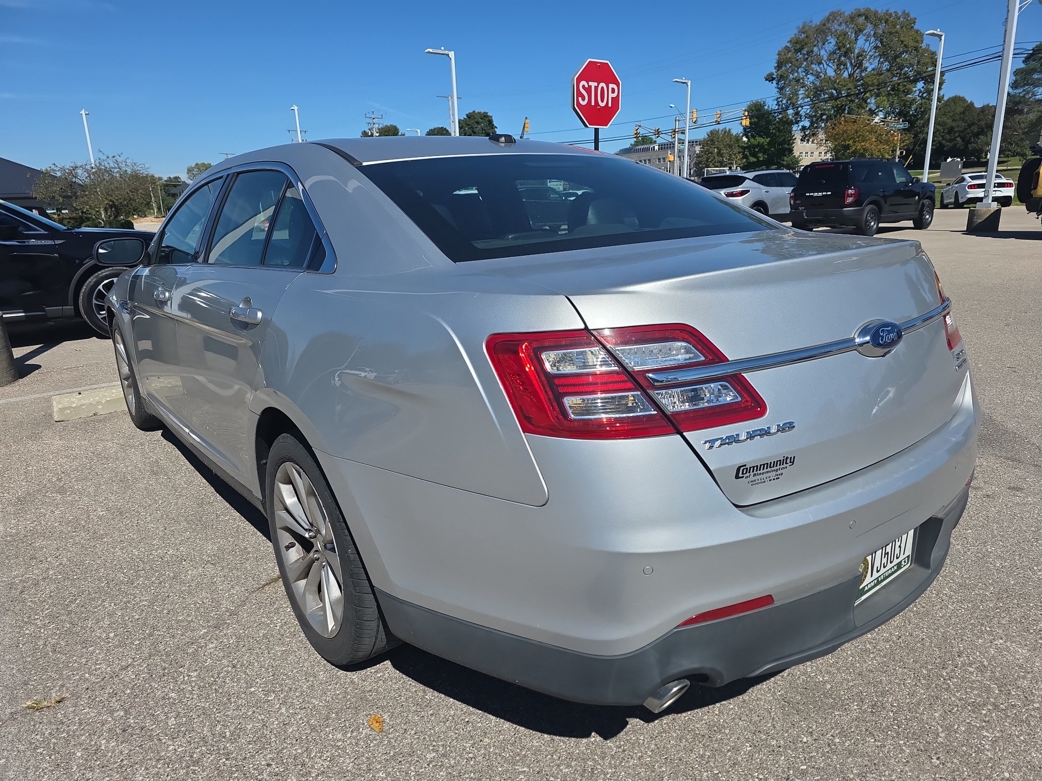 Used 2013 Ford Taurus SEL FWD image 4