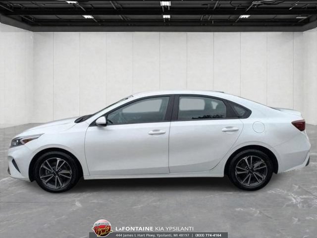 Used 2023 Kia Forte LXS FWD image 2