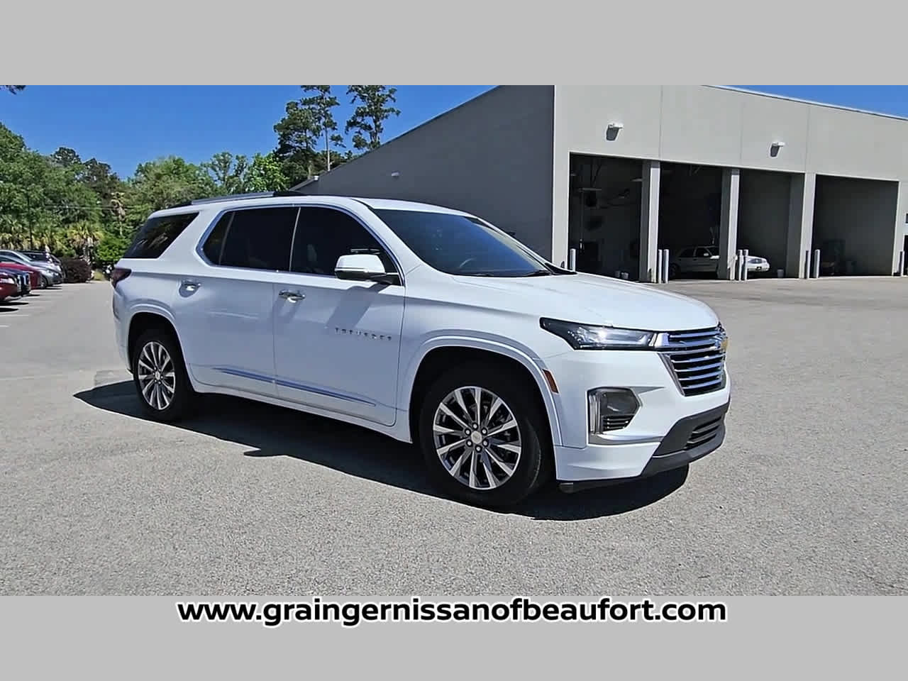 Used 2023 Chevrolet Traverse Premier FWD image 37