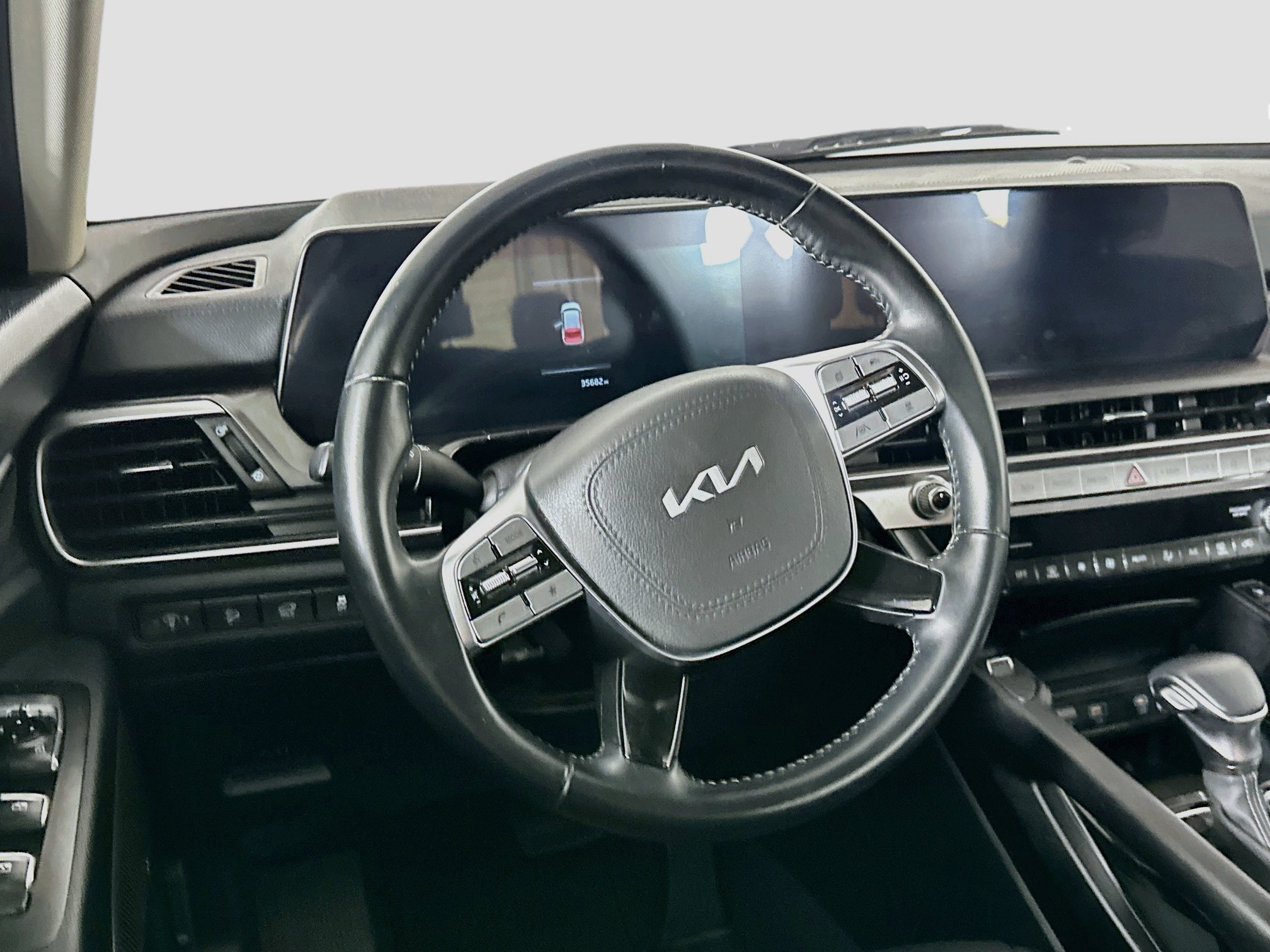 Used 2025 Kia Telluride S FWD image 18