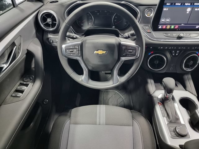 New 2026 Chevrolet Blazer LT w/ Convenience Package FWD image 24