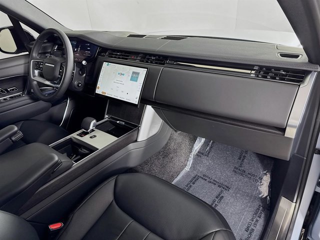 Used 2025 Land Rover Range Rover SE image 31