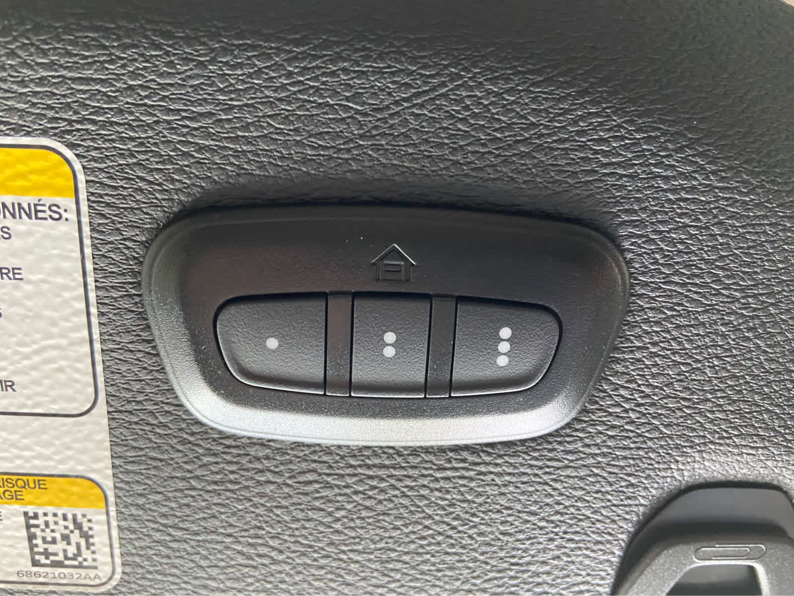 Used 2024 Jeep Wrangler Sahara w/ Technology Group AWD/4WD image 42
