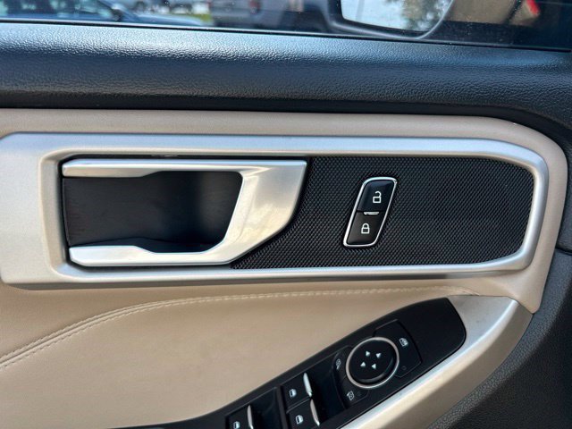 Used 2023 Ford Explorer XLT w/ Equipment Group 202A RWD image 13