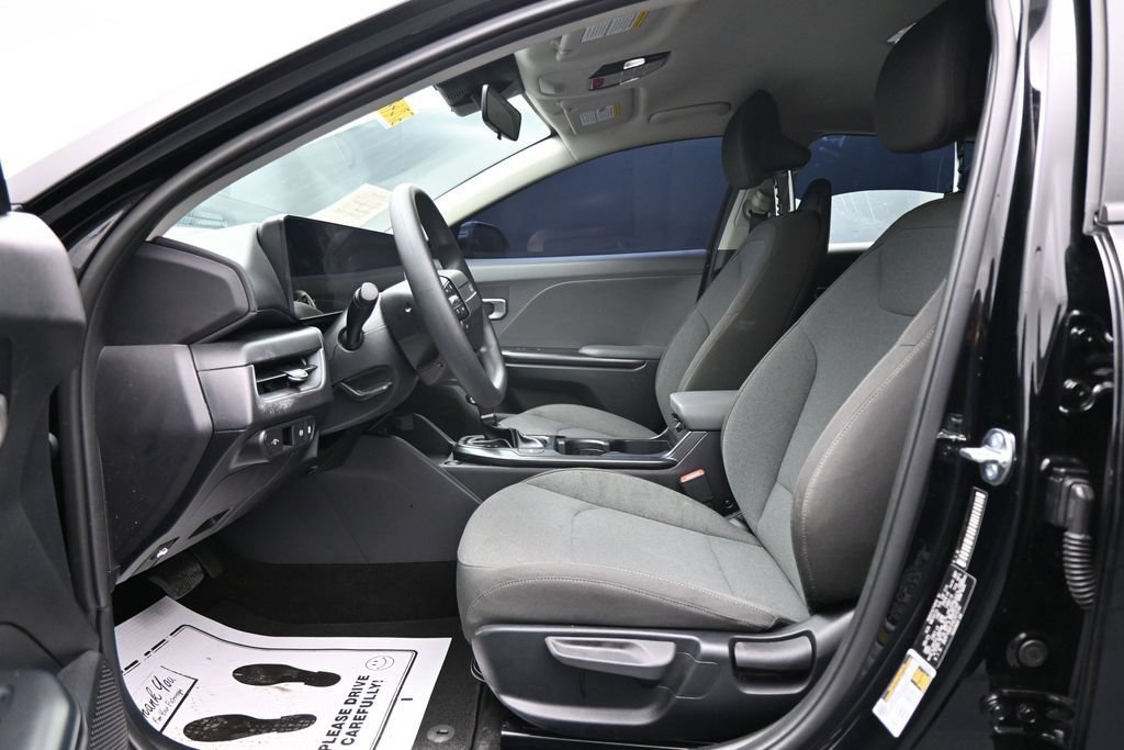 Used 2025 Kia K4 FWD image 9