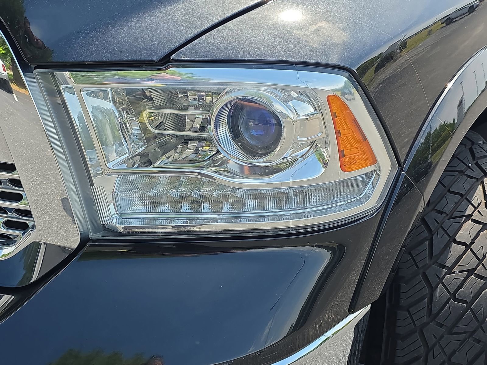 Used 2018 RAM 1500 Laramie w/ Convenience Group image 30