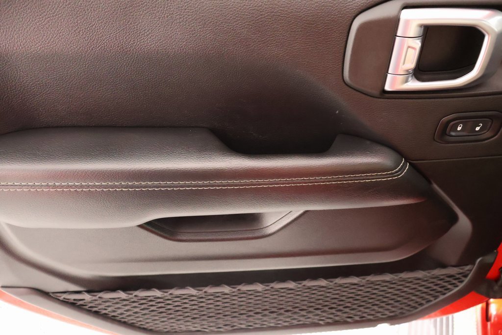 Used 2021 Jeep Wrangler Unlimited Rubicon 4xe w/ Steel Bumper Group image 16