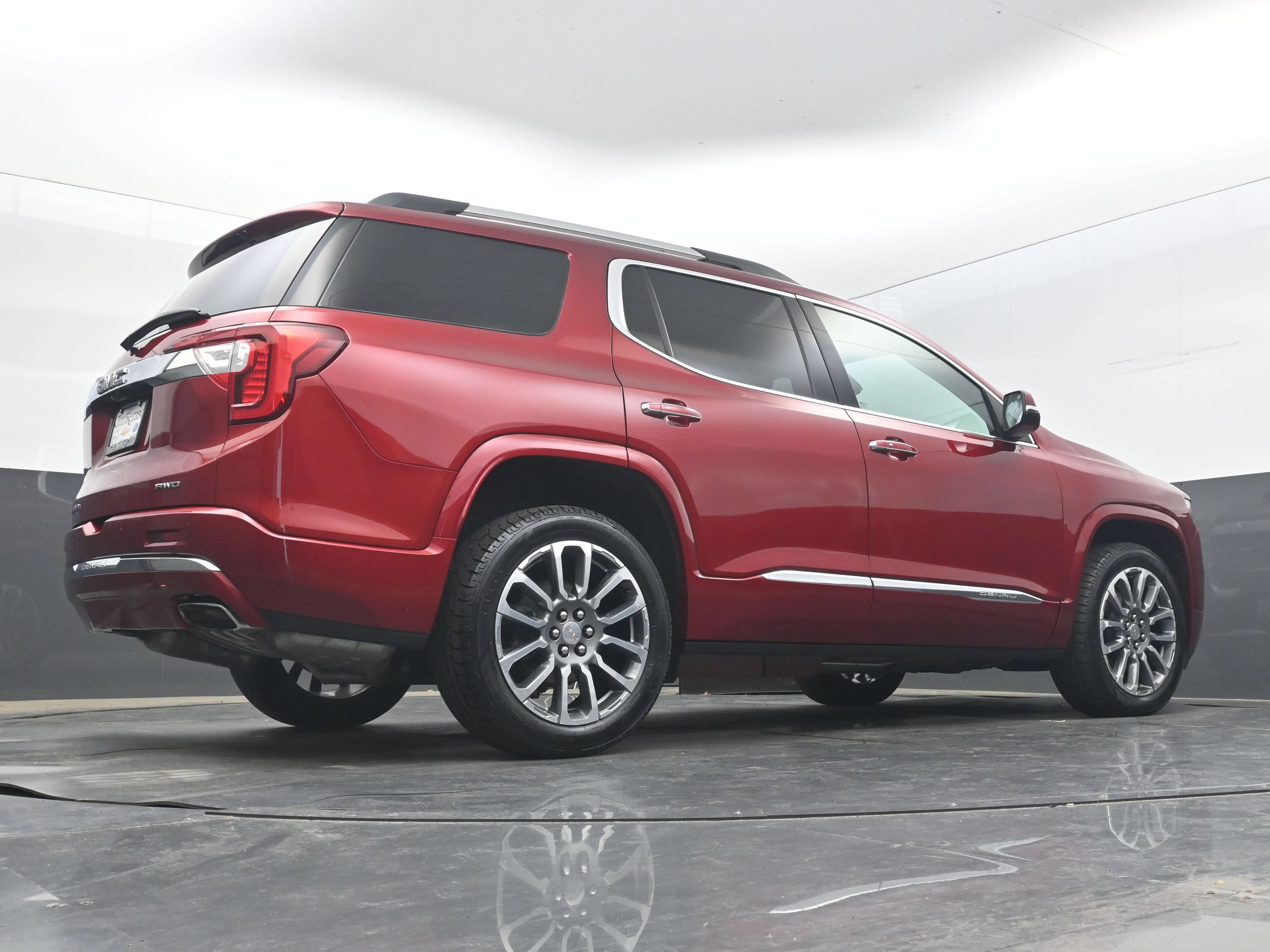 Used 2022 GMC Acadia Denali w/ Denali Ultimate Package AWD/4WD image 28
