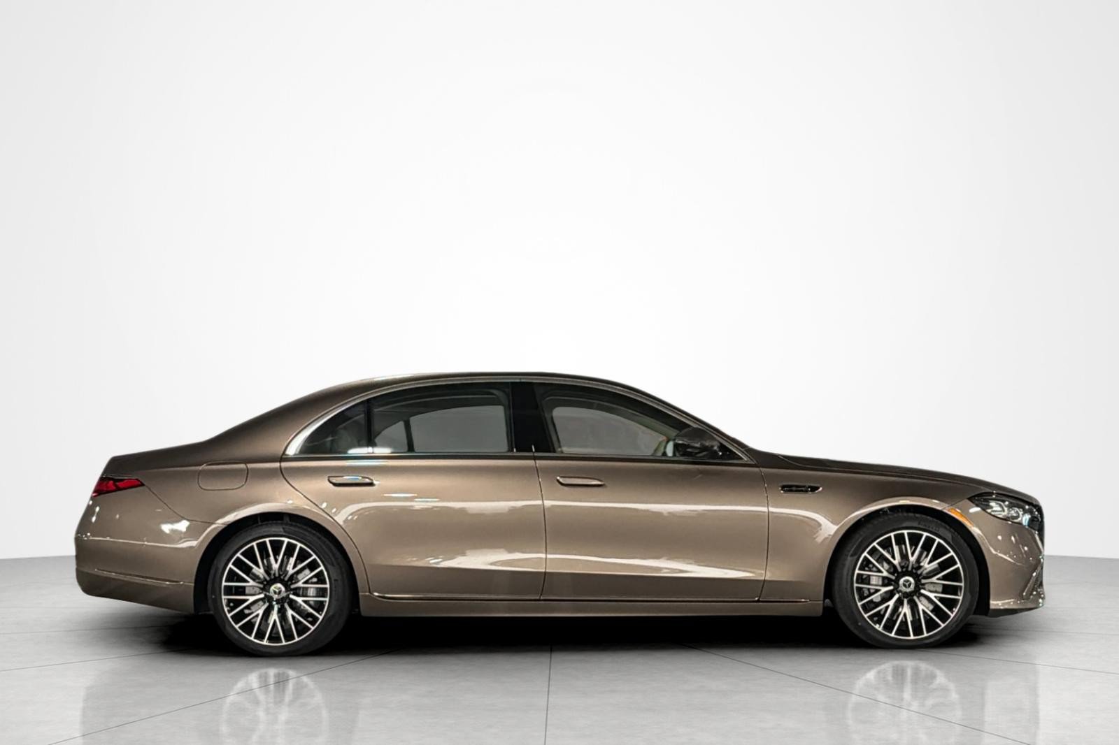New 2027 Mercedes-Benz S 580 4MATIC Sedan image 6