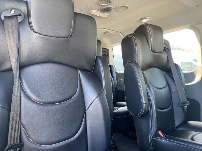 Used 2018 Ford Transit 350 XLT RWD image 12