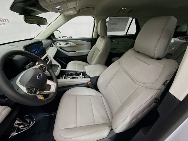 Used 2025 Ford Explorer Active w/ Active Comfort Package image 21