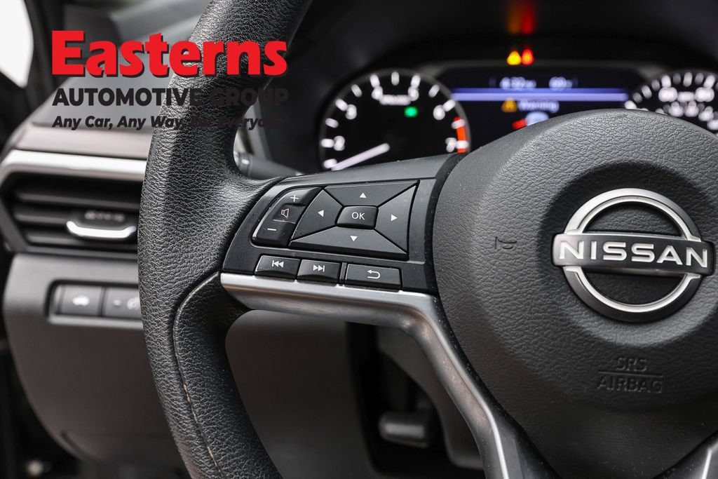 Used 2024 Nissan Altima 2.5 SV FWD image 16