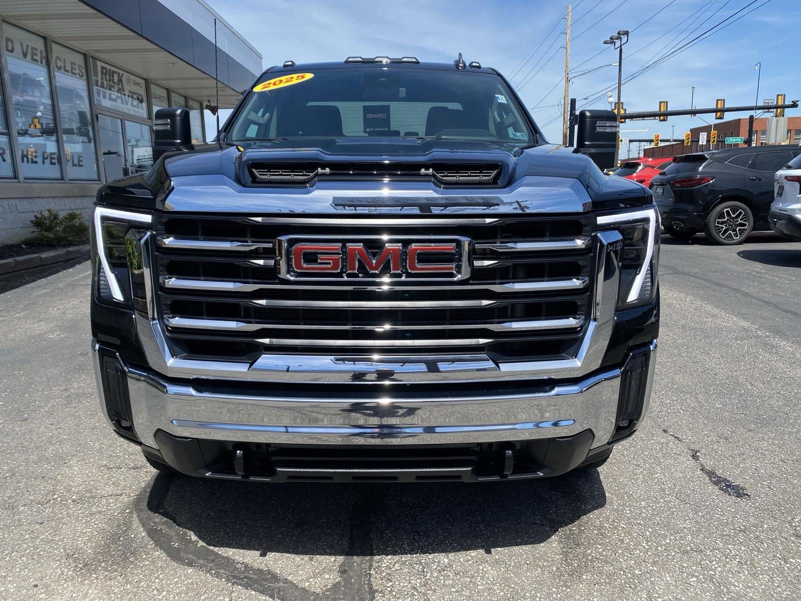 Certified 2025 GMC Sierra 2500 SLE AWD/4WD image 11