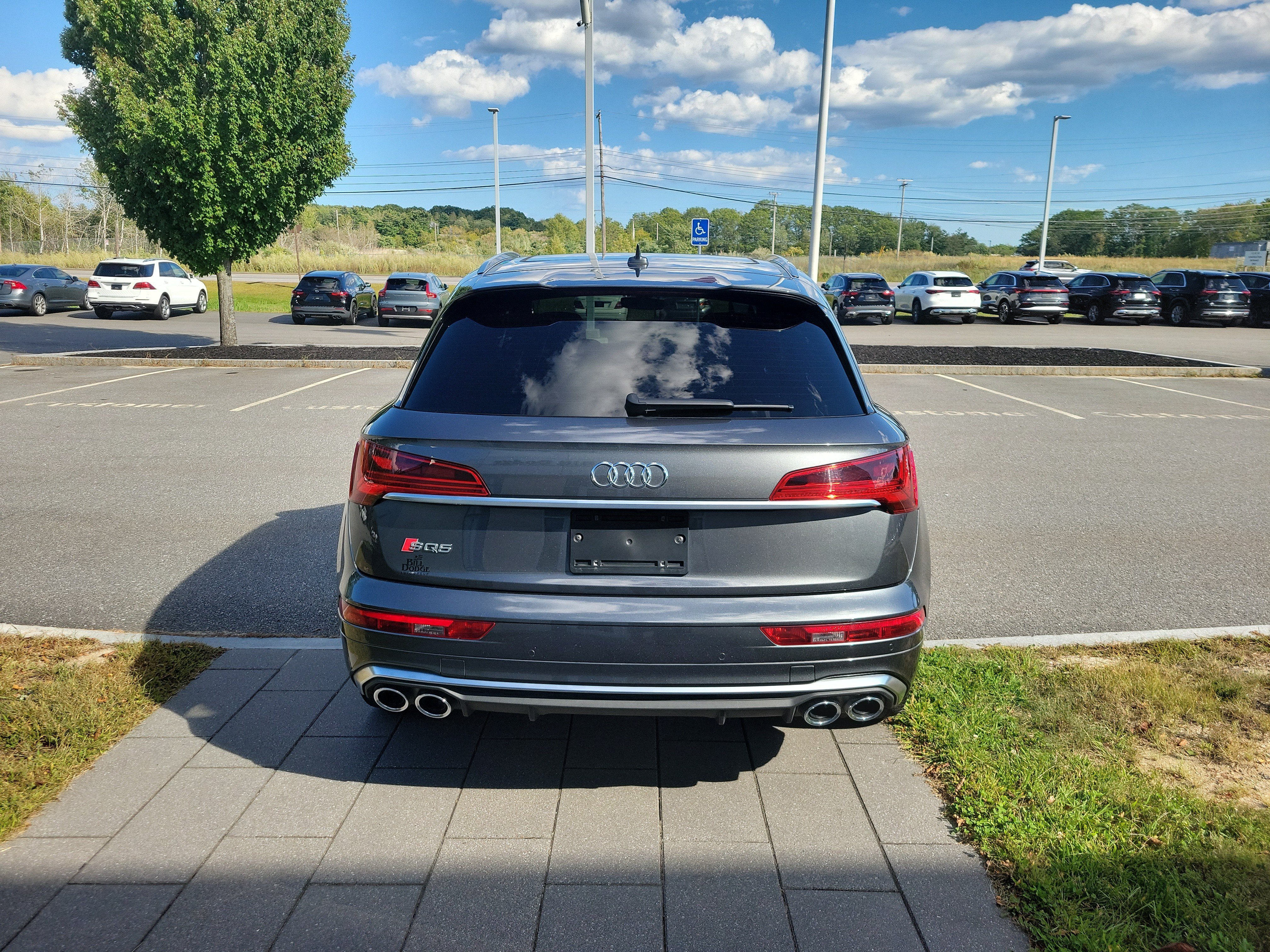 Used 2023 Audi SQ5 Prestige AWD/4WD image 6