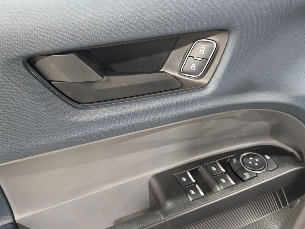New 2025 Ford Maverick XLT w/ XLT Luxury Package image 23