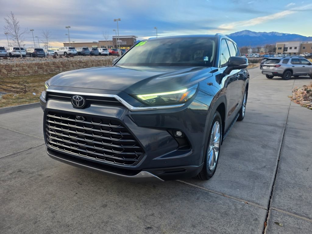 Used 2026 Toyota Grand Highlander Platinum image 3