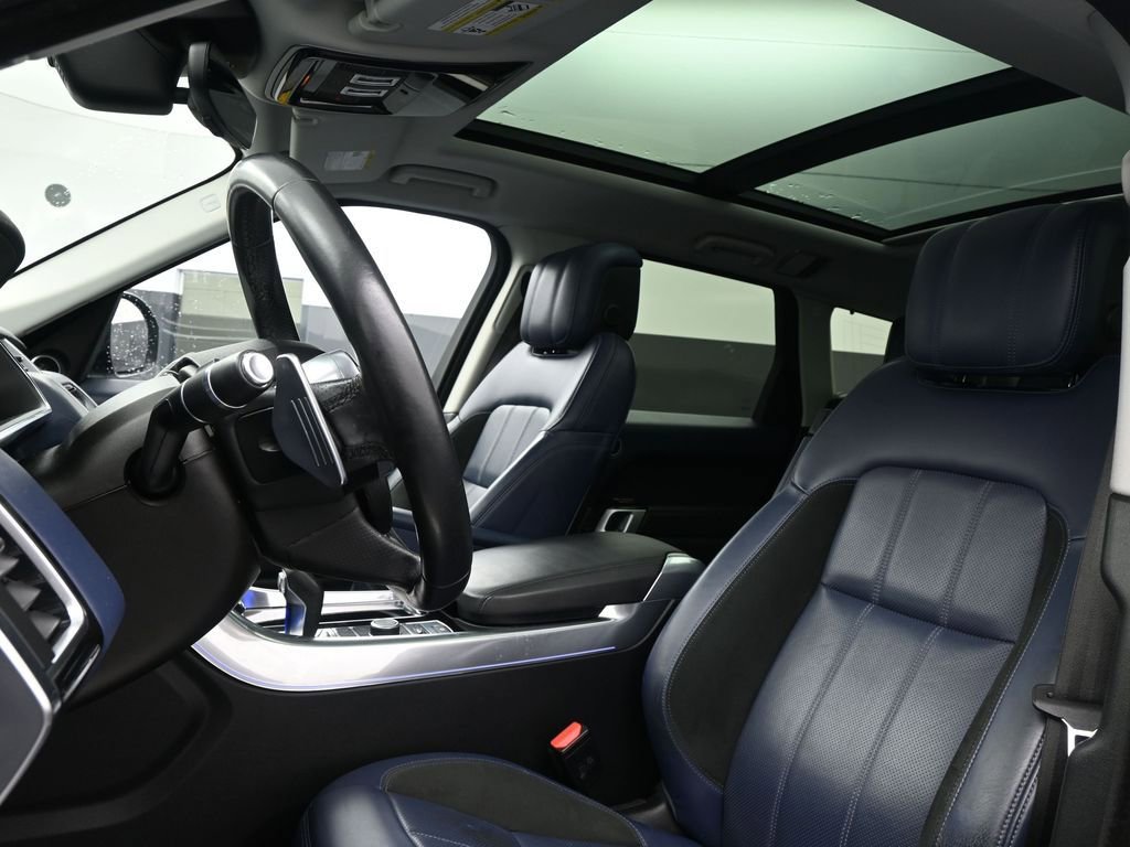 Used 2020 Land Rover Range Rover Sport HSE Dynamic image 4