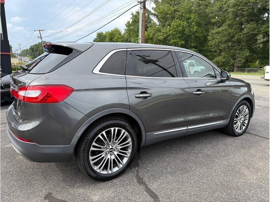 Used 2017 Lincoln MKX Reserve w/ Lincoln MKX Climate Package FWD image 6