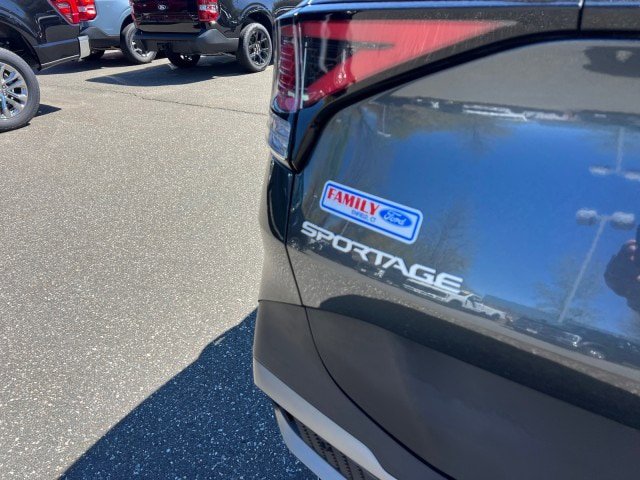 Used 2023 Kia Sportage X-Line w/ X-Line Premium Package AWD/4WD image 37