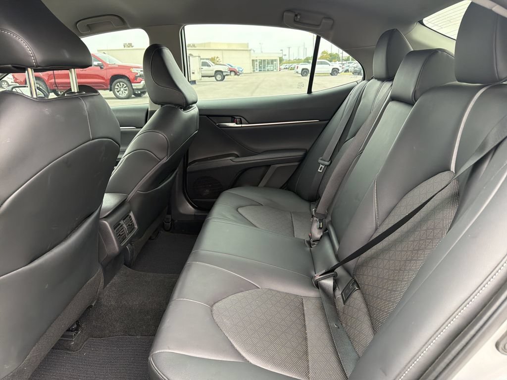 Used 2022 Toyota Camry XSE FWD image 12