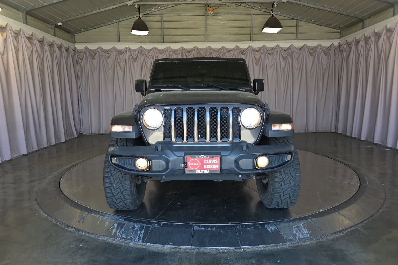 Used 2019 Jeep Wrangler Unlimited Sahara AWD/4WD image 11
