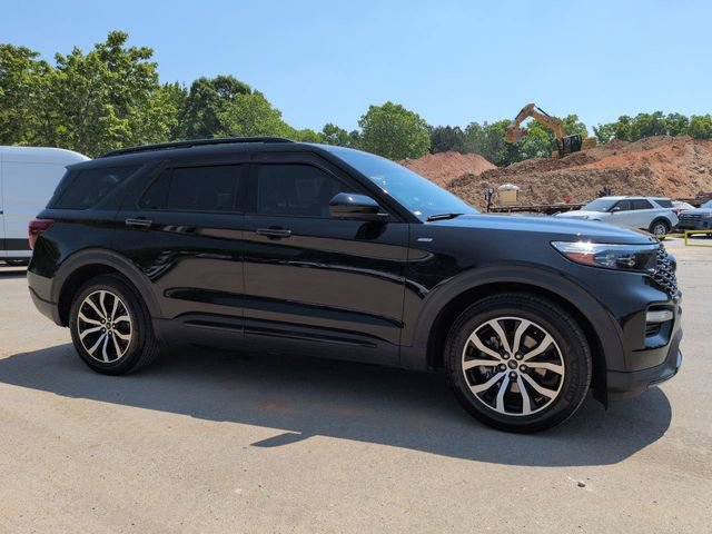 Certified 2022 Ford Explorer ST-Line w/ Class IV Trailer Tow Package RWD image 2