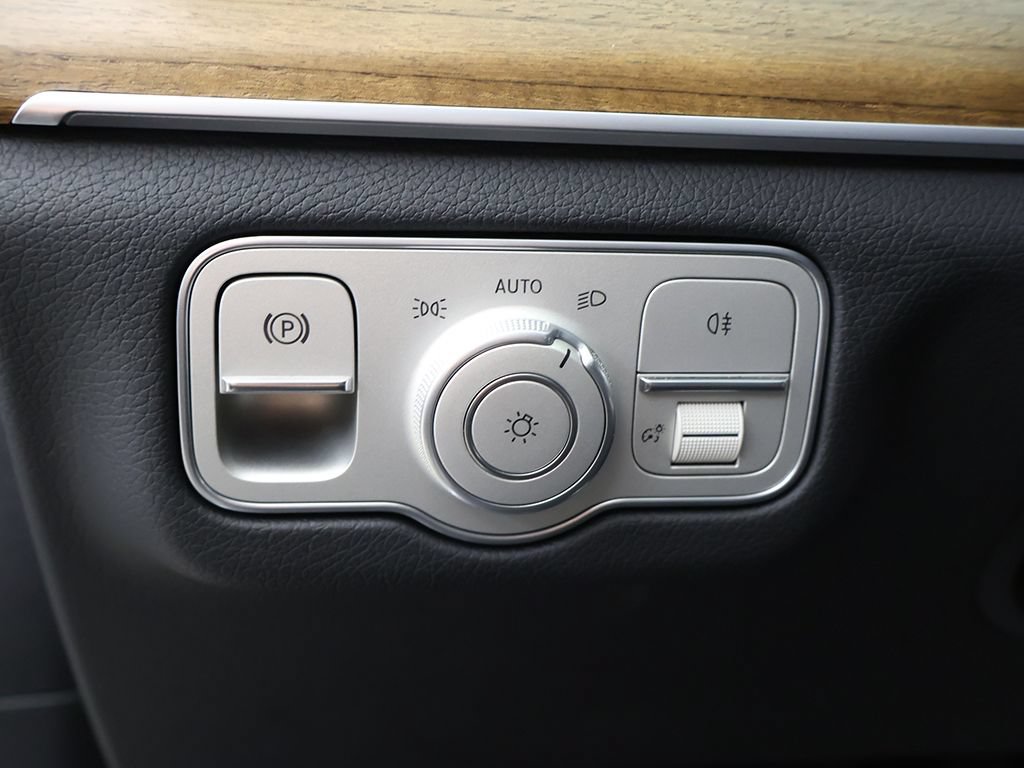Used 2024 Mercedes-Benz GLE 350 4MATIC image 47