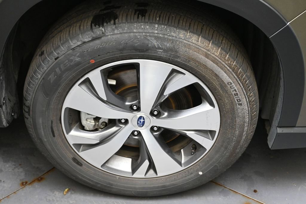 Certified 2025 Subaru Ascent Premium AWD/4WD image 10