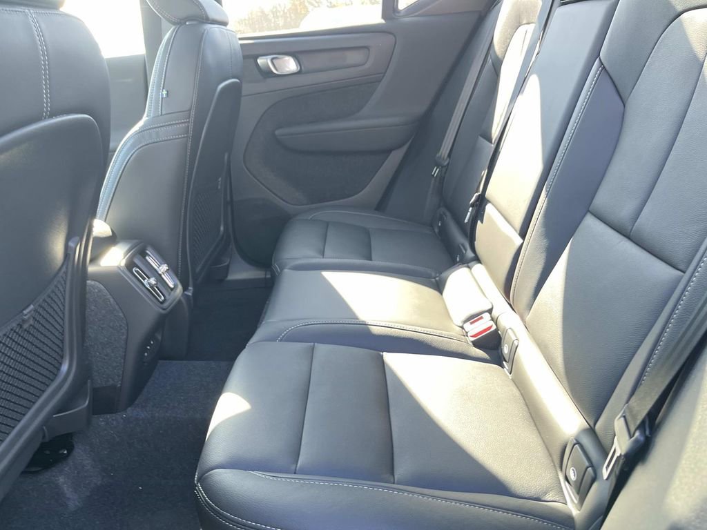 New 2026 Volvo XC40 B5 Ultra w/ Climate Package image 19