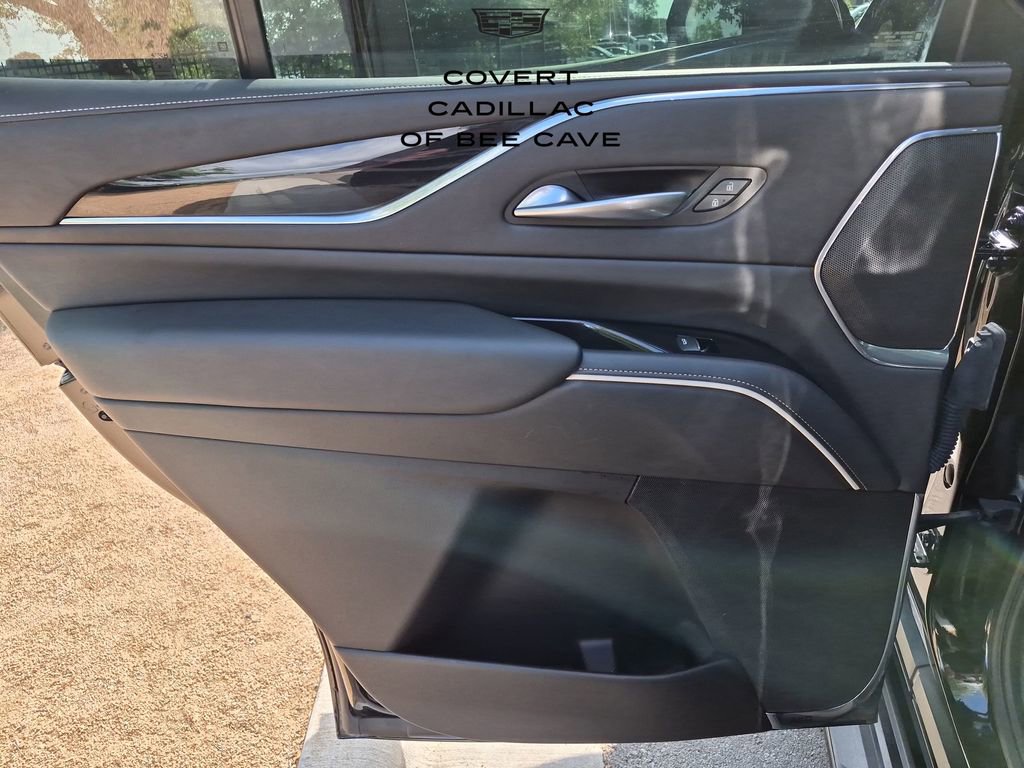 Used 2024 Cadillac Escalade Sport w/ LPO, ONYX Package image 38