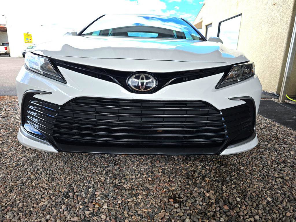 Used 2021 Toyota Camry LE image 28