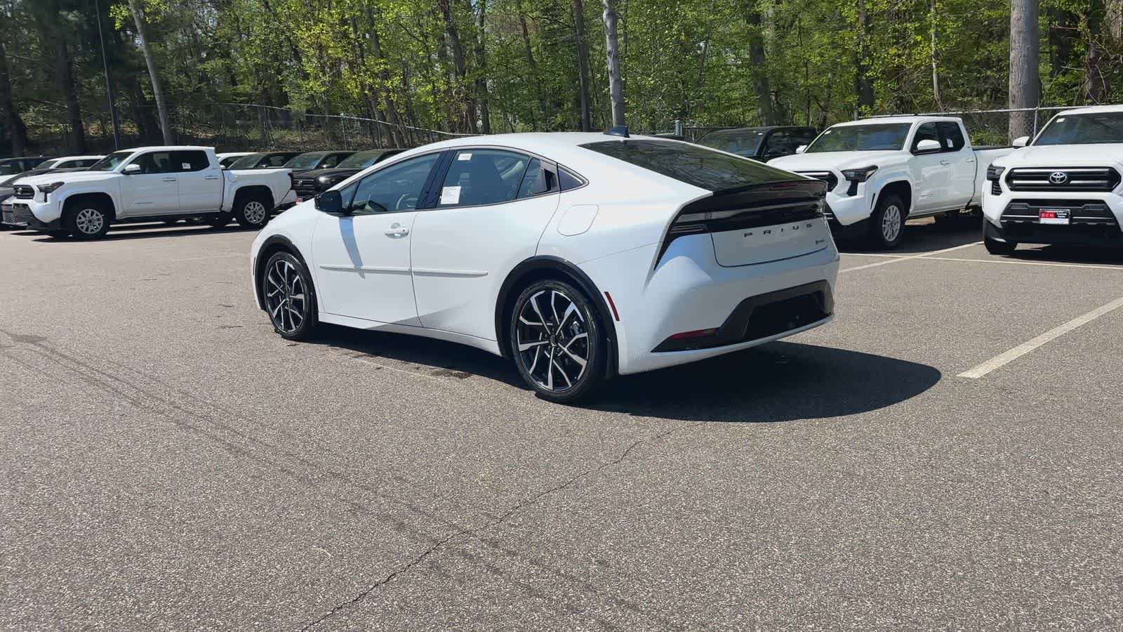 New 2026 Toyota Prius Plug-In Hybrid FWD image 6
